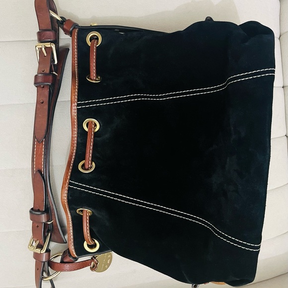 Dooney & Bourke EUC Suede bucket bag Black with dust bag - Picture 9 of 16